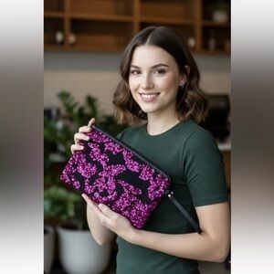 Handmade Chic Black and Purple Sequins Clutch/Wristlet/Purse NEW No tag/box